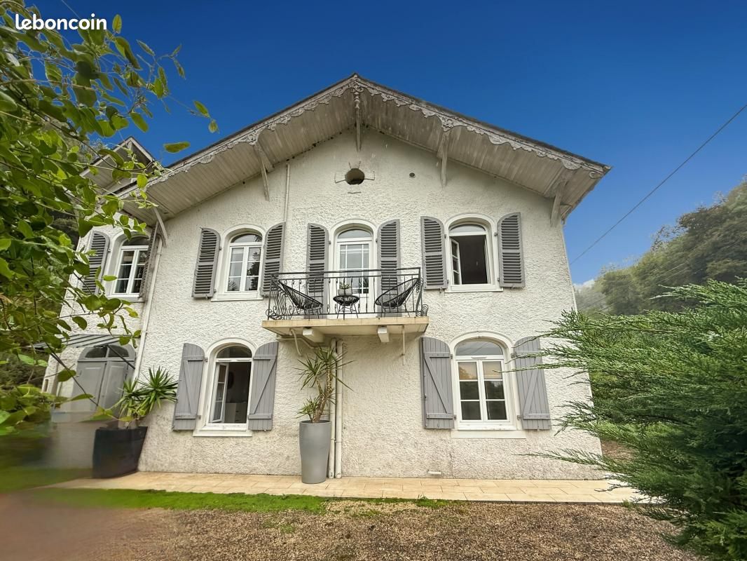 Maison 7 pièces 180 m² · à Jurançon · 180 m² · 365 000 €