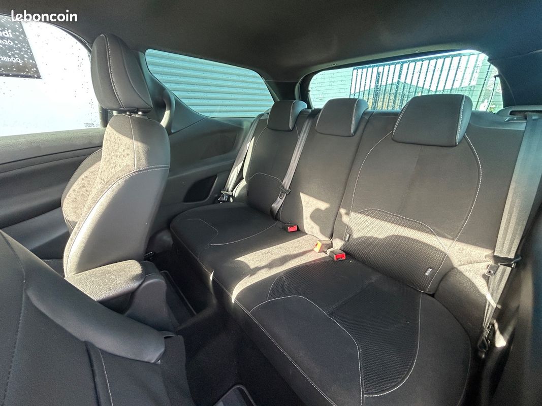 CITROEN DS3 e-HDi 90 Airdream So Chic (image 11)
