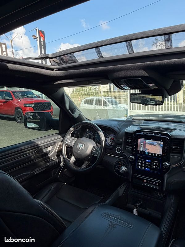Ram limited night edition v8 5.7hemi rambox (image 3)