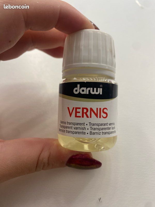 Vernis DARWI pour fimo (image 1)