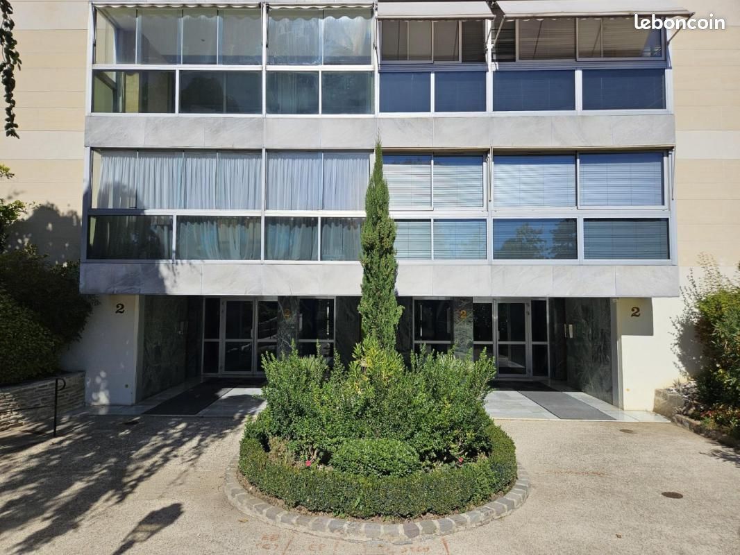 Appartement 5 pièces 131 m² · au Chesnay-Rocquencourt · 131 m² · 2 415 €/mois