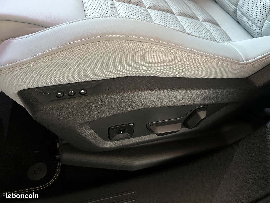 Citroën C5 Aircross Hybride 145ch auto MAX (Pack Cuir Hype Grey, Pack Hiver, Toit Ouvrant, Grip Control) (image 10)