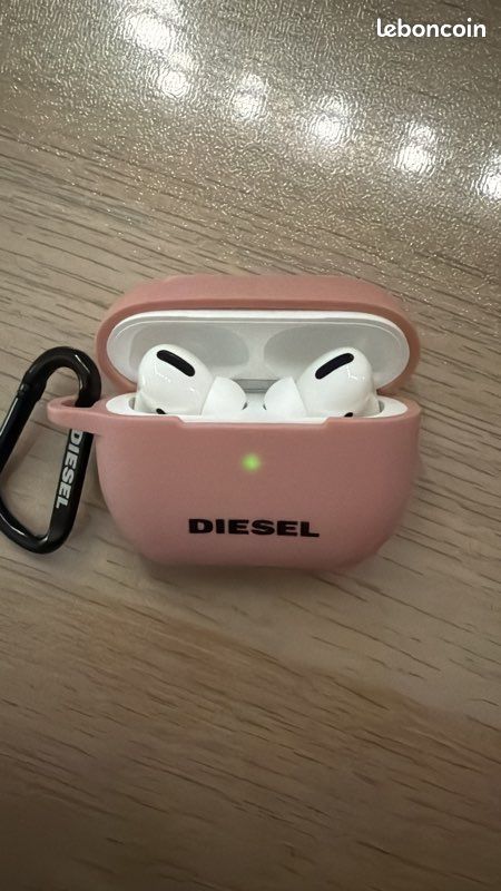 Air pods Pro (image 2)