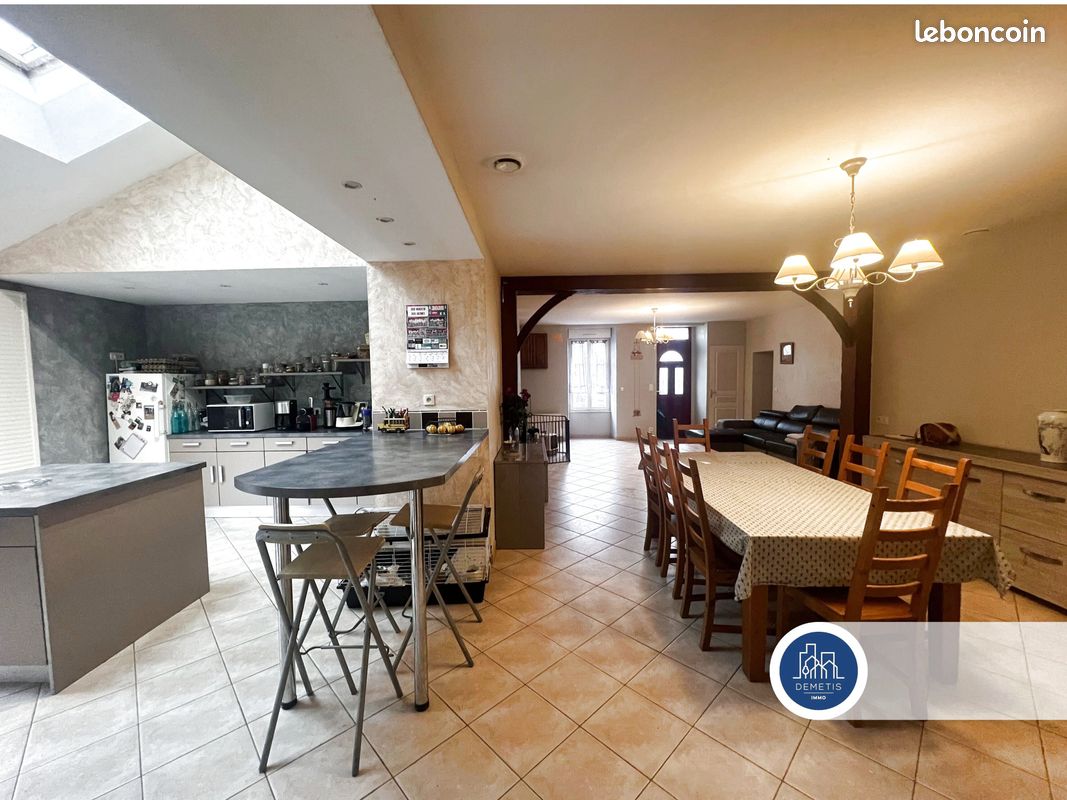 Maison 6 pièces 169 m² · à Mamers · 169 m² · 215 000 €