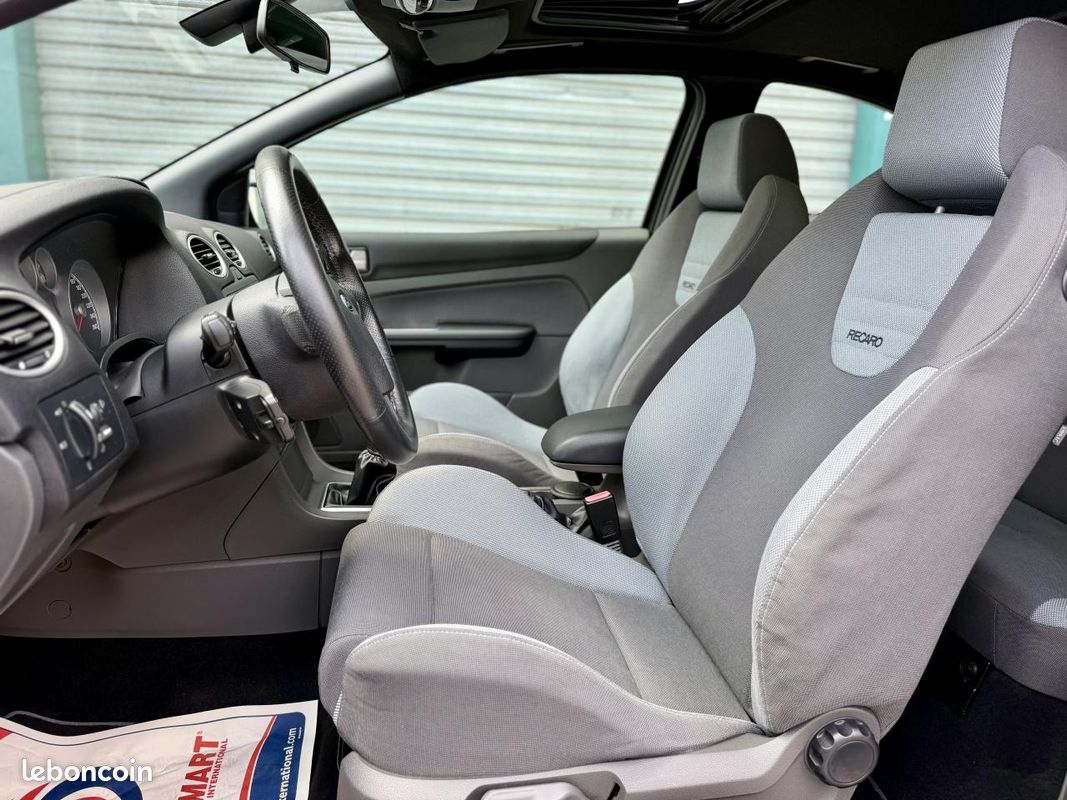 FORD FOCUS ST 2.5 225Ch MK2- Toit ouvrant - xénons - Première main (image 14)