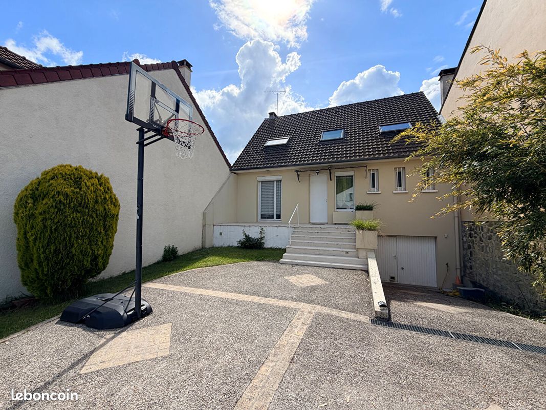 Maison 6 pièces 111 m² · à Bures-sur-Yvette · 111 m² · 483 000 €