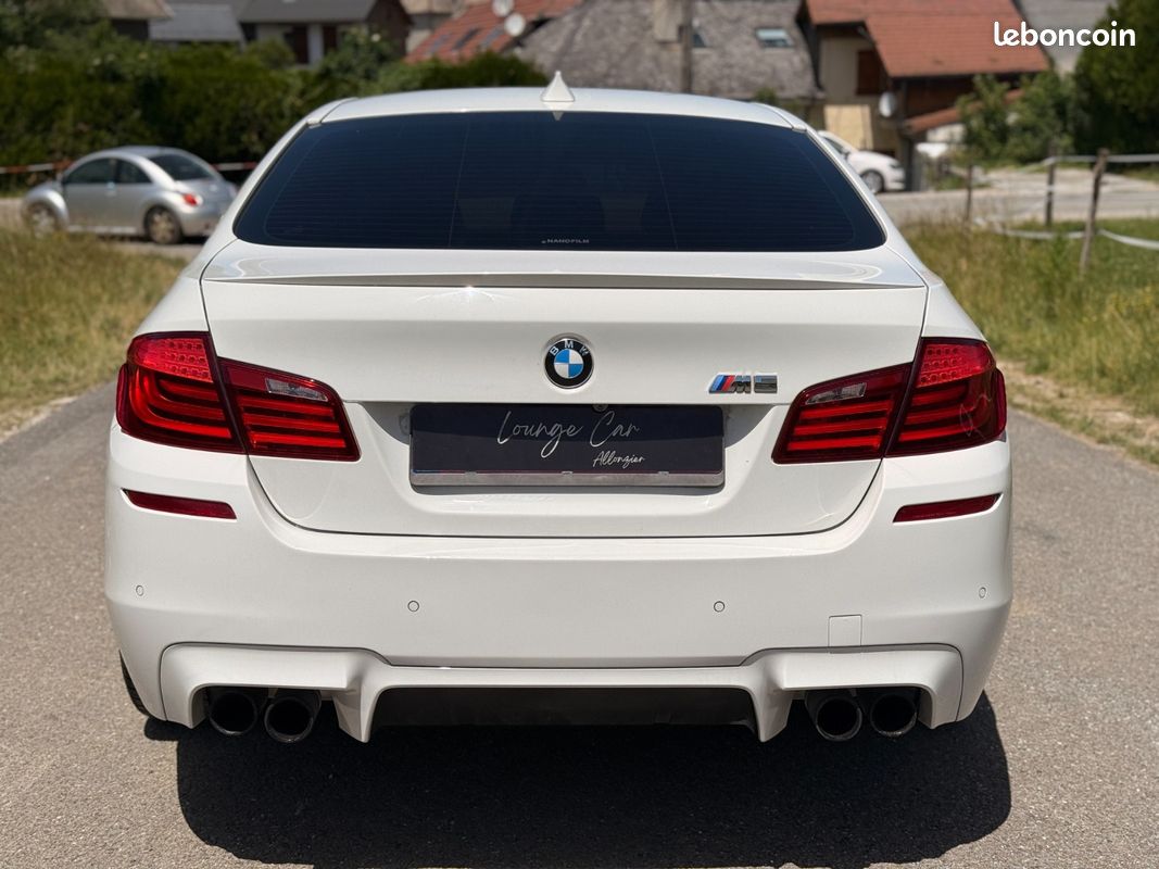 BMW M5 4.4 V8 560ch MOTORSPORT / FULL OPTIONS / EXTENSION DE GARANTIE 12 MOIS OFFERTE (image 6)