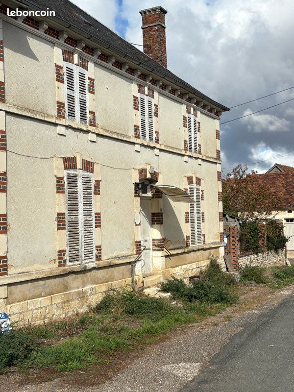 Maison 6 pièces 150 m² · à Lainsecq · 150 m² · 85 000 €