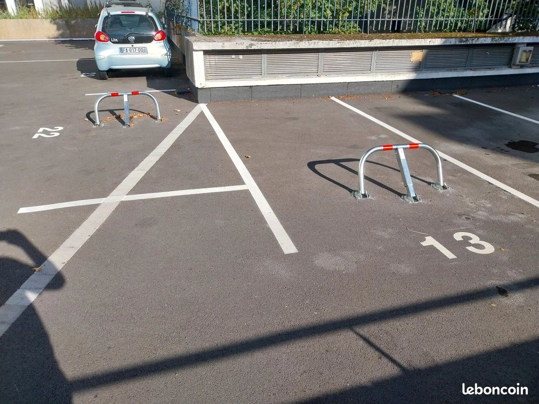 Parking/box Lille · 75 €/mois