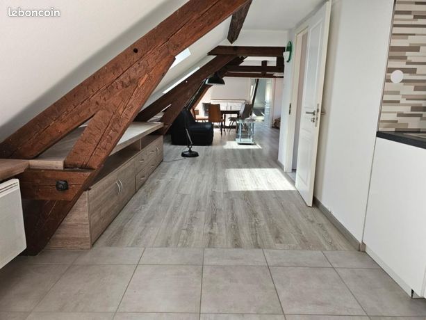 Loft 2 pièces 75 m²
