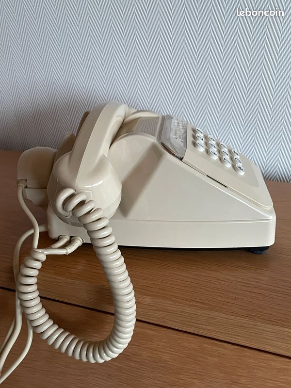 Téléphone PTT vintage Socotel S63 à cadran, 1979 | Selency