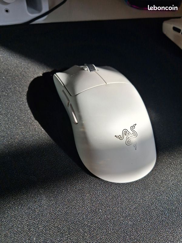 Razer viper v3 pro (image 1)