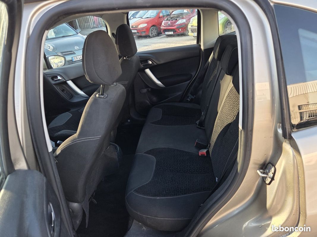 CITROEN C3 C3 HDi 70 Airdream Attraction (image 8)