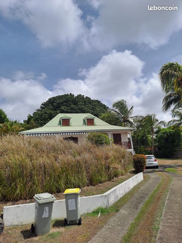 Maison 4 pièces 102 m² · à Sainte-Anne · 102 m² · 1 840 €
