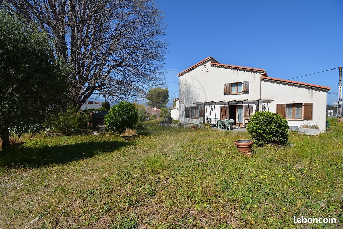 Maison 5 pièces 159 m² · à Villeneuve-Loubet · 159 m² · 649 000 €