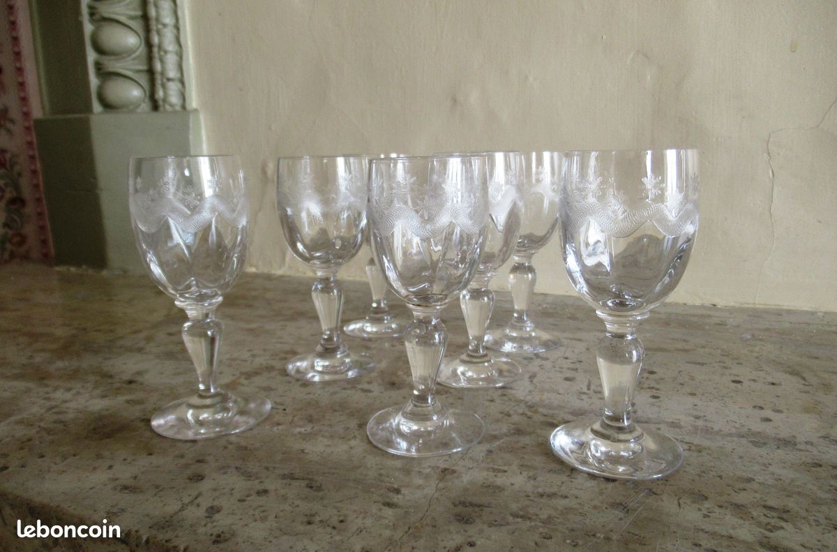 1970 Magnifique carafe en cristal avec 2 verres