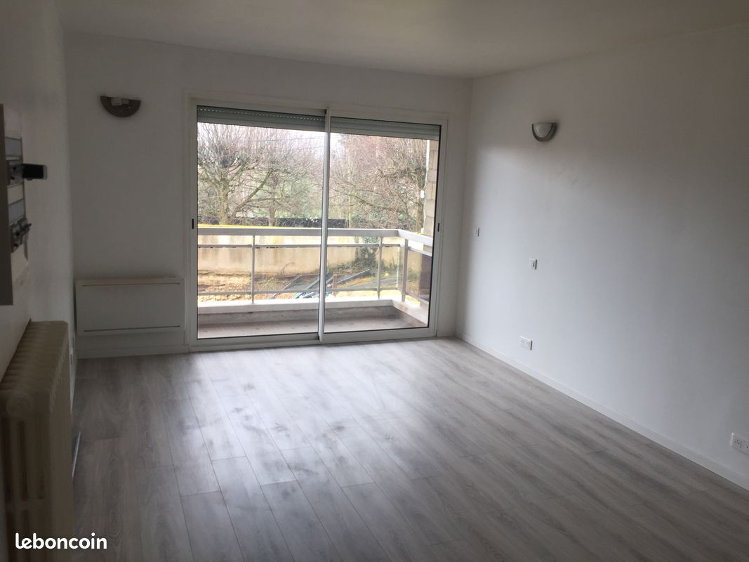 Appartement 2 pièces 42 m² · à Saintry-sur-Seine · 42 m² · 900 €/mois