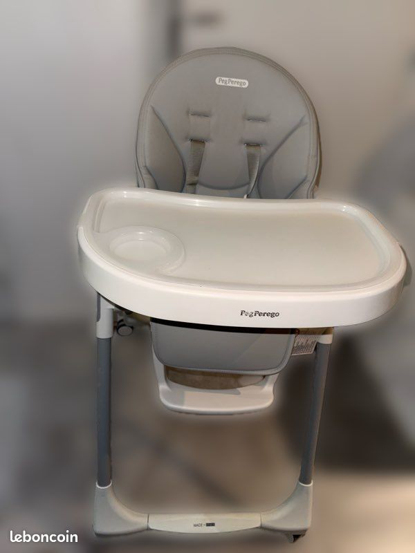 Chaise haute (image 1)