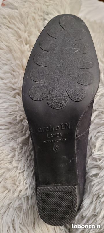 Magnifiques Bottines ou Boots Veau Nubuck Noir ARCHE Pointure 40 Semelle Latex TBE (image 20)