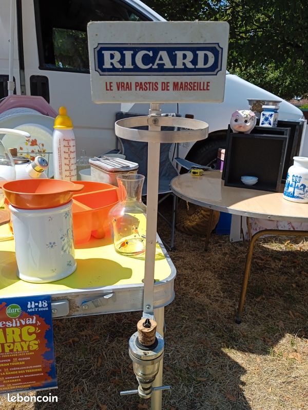 Distributeur Ricard (image 1)