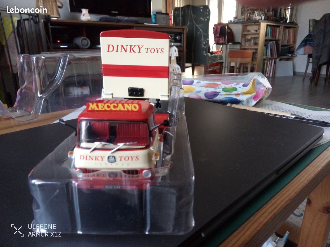 Camion benne à ordures BEDFORD - 1/43 Dinky Toys meccano