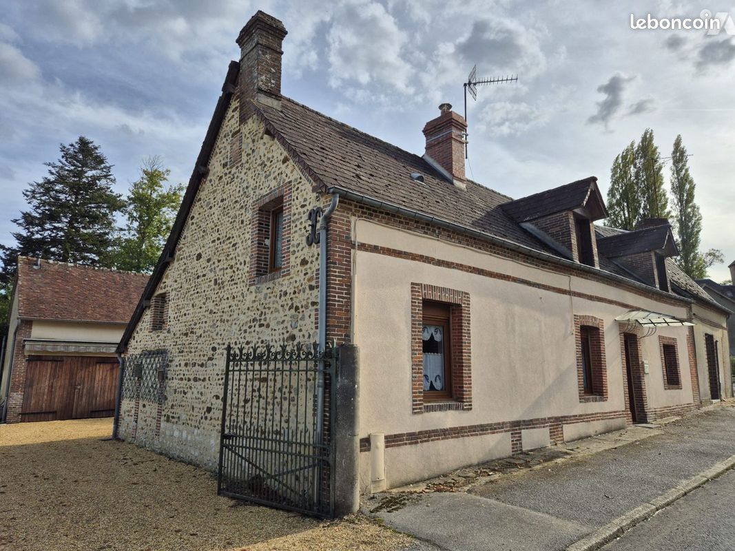 Maison 5 pièces 111 m² · à La Ferrière-au-Doyen · 111 m² · 146 645 €