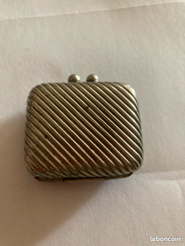 Petite boite métal ancienne (image 2)