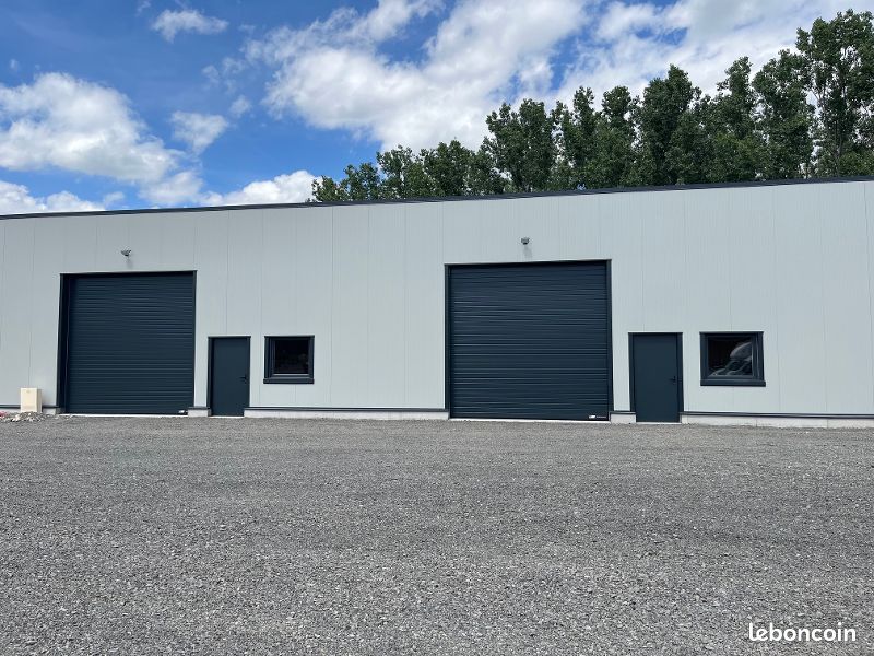 Local commercial 1 pièce 200 m² · à Veyre-Monton · 200 m² · 1 800 €/mois