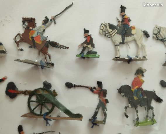Plats d'étain 1er empire - Flat tin - Zinnfiguren - 19 soldats en étain