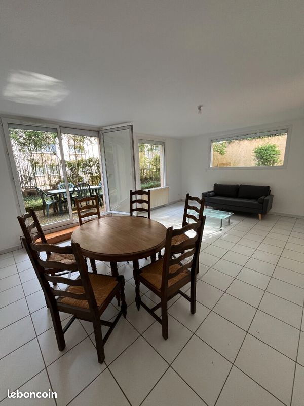 Appartement 3 pièces 76 m² · à Besançon · 76 m² · 970 €