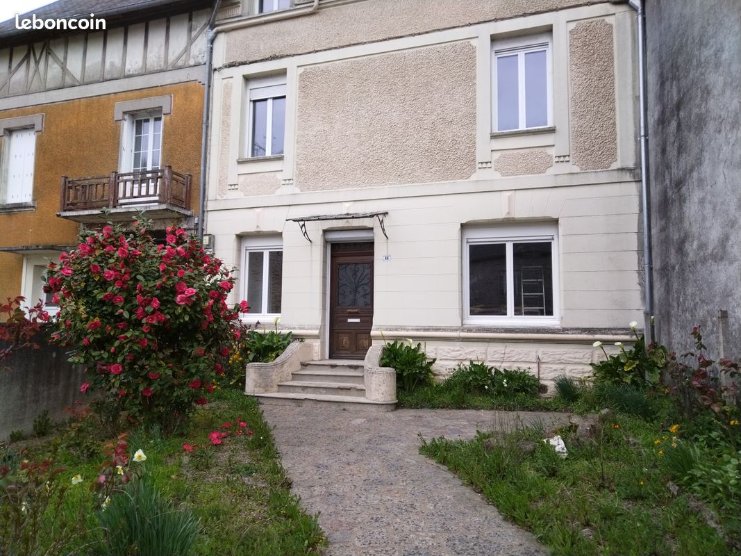 Maison 6 pièces 120 m² · à Javron-les-Chapelles · 120 m² · 65 000 €