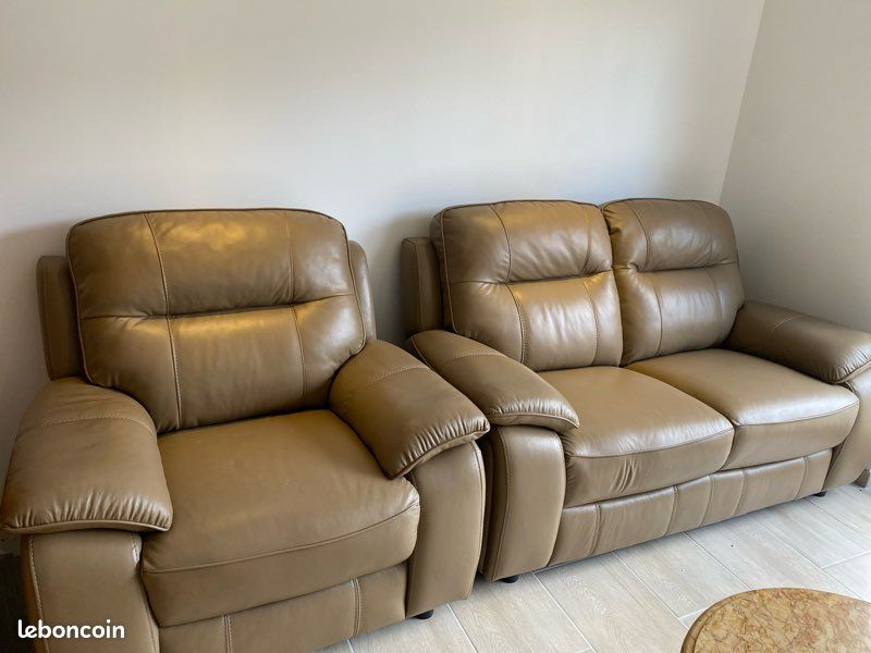 Canapé beige en cuir (image 2)