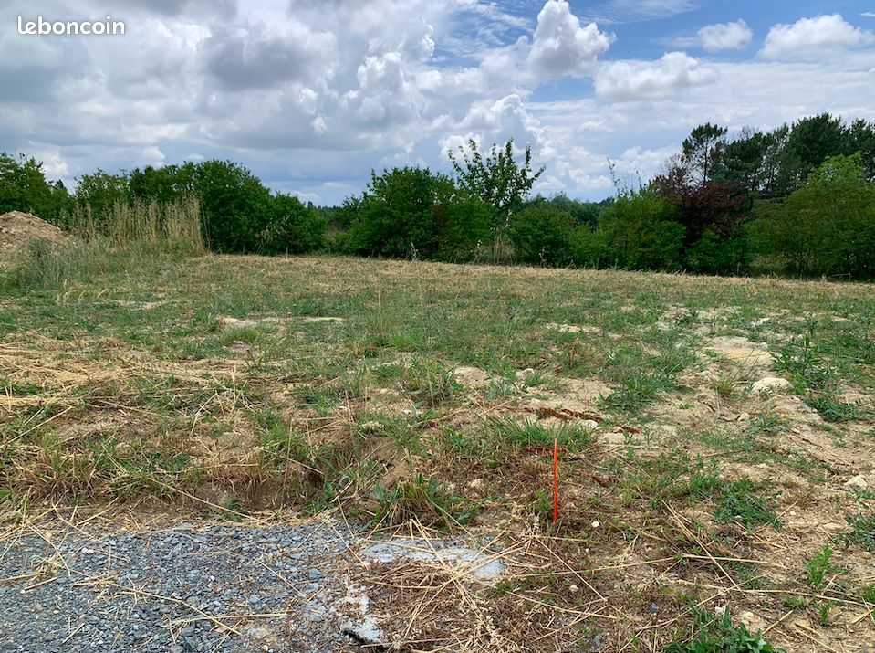 Terrain à bâtir de 992 m² à GAURIAGUET (33) · 79 000 €