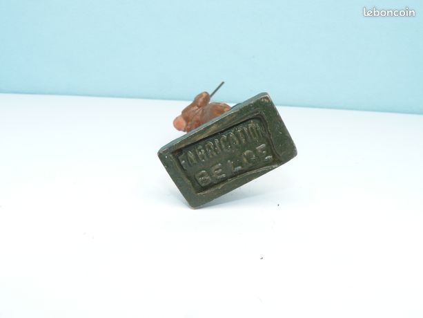 LINEOL LIFE GUARD MUSICIEN AVEC FLUTE EN COMPOSITION TYPE