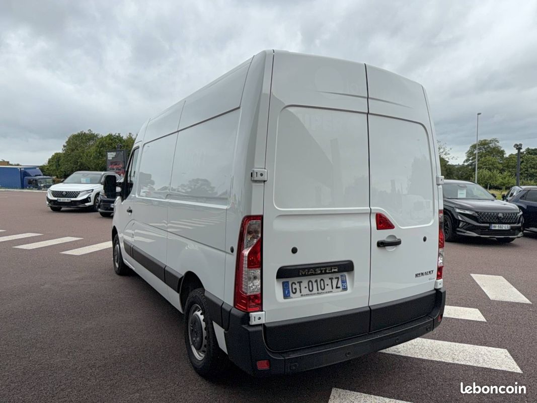 Renault master fgn trac f3500 l2h2 blue dci 135 confort (image 3)