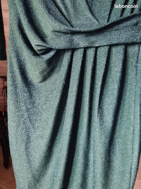 Robe avec petite paillettes (image 8)