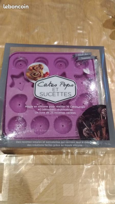 Ensemble cake pops (image 1)