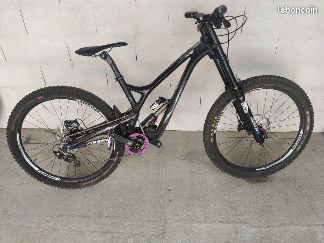 Commencal Supreme DH V4.2 édition racing (image 2)