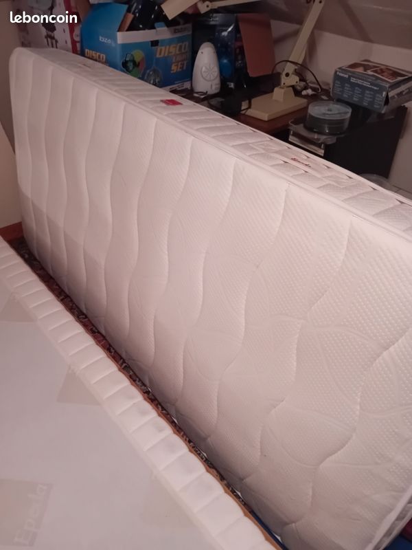 Lit chêne avec sommier et matelas (image 5)