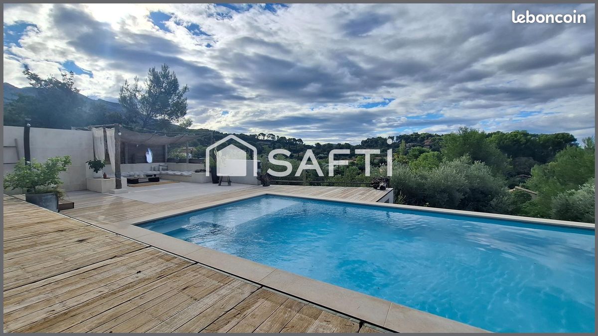 Maison 5 pièces 132 m² · à Roquevaire · 132 m² · 1 050 000 €