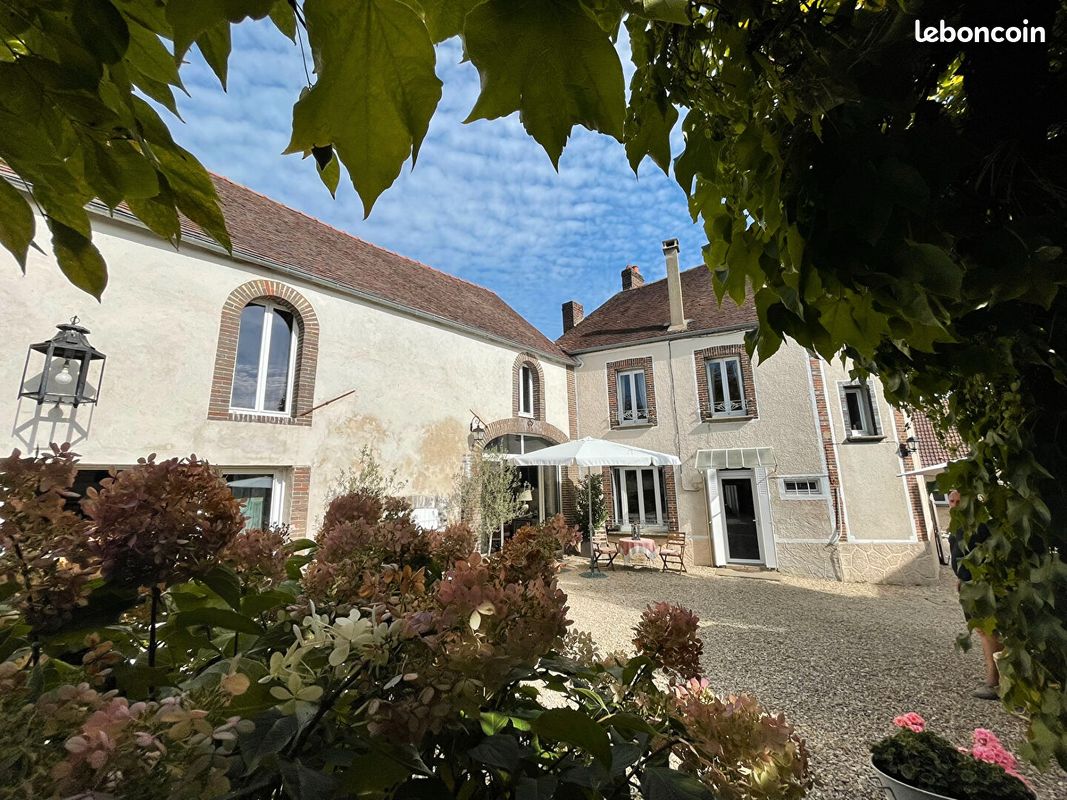 Maison 6 pièces 108 m² · à Bellechaume · 108 m² · 160 000 €
