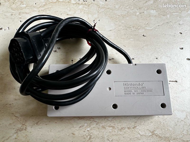 Manette Nintendo NES originale – modèle NES-004E (image 2)
