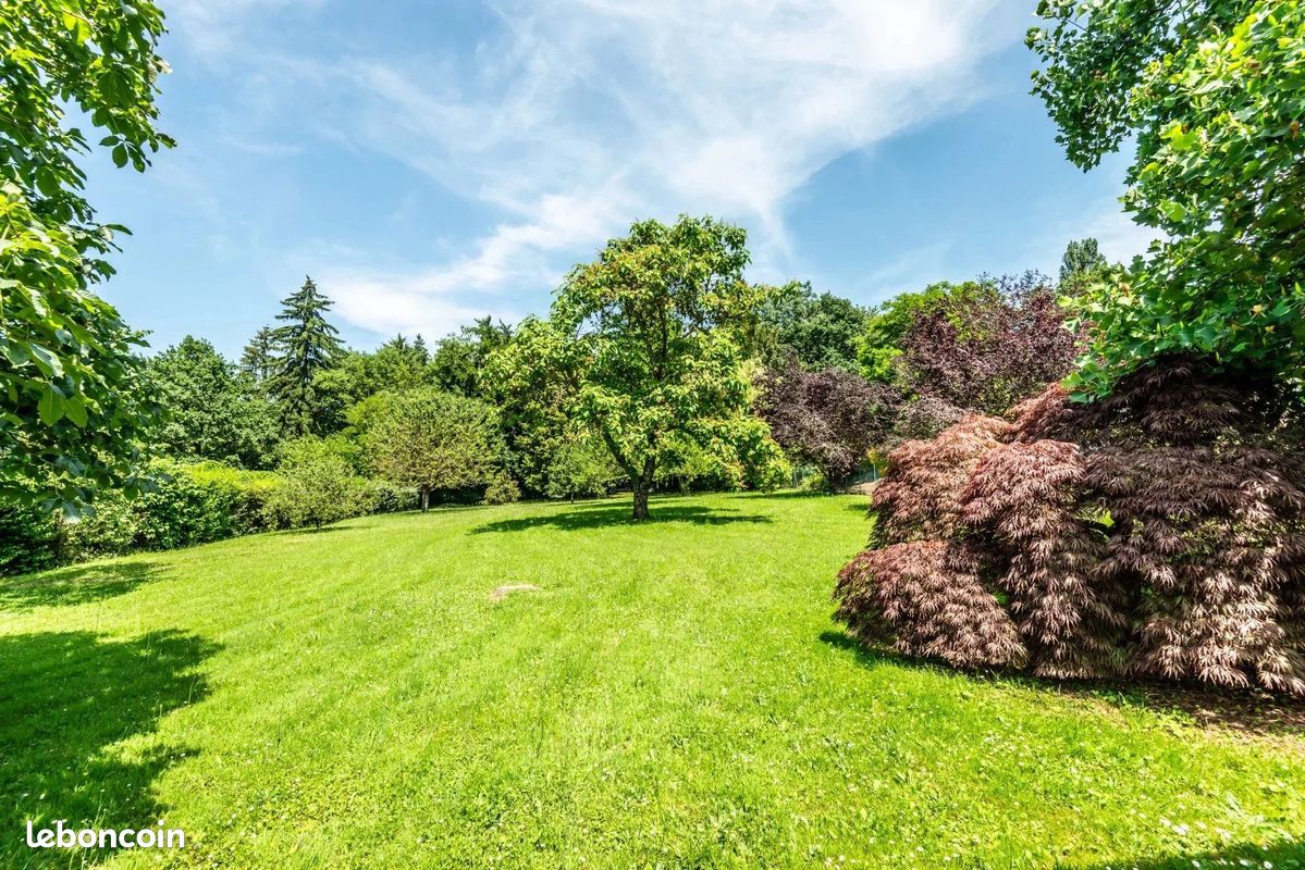 Terrain 1982 m² · à Fessy · 1 982 m² · 330 000 €