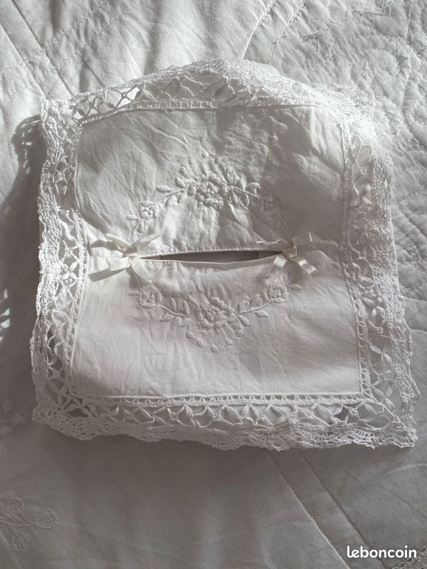 SUPERBE BOITE CHIFFRE  114  ANCIEN POUR MARQUER LE LINGE