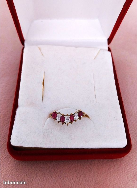 Bague or et rubis (image 2)