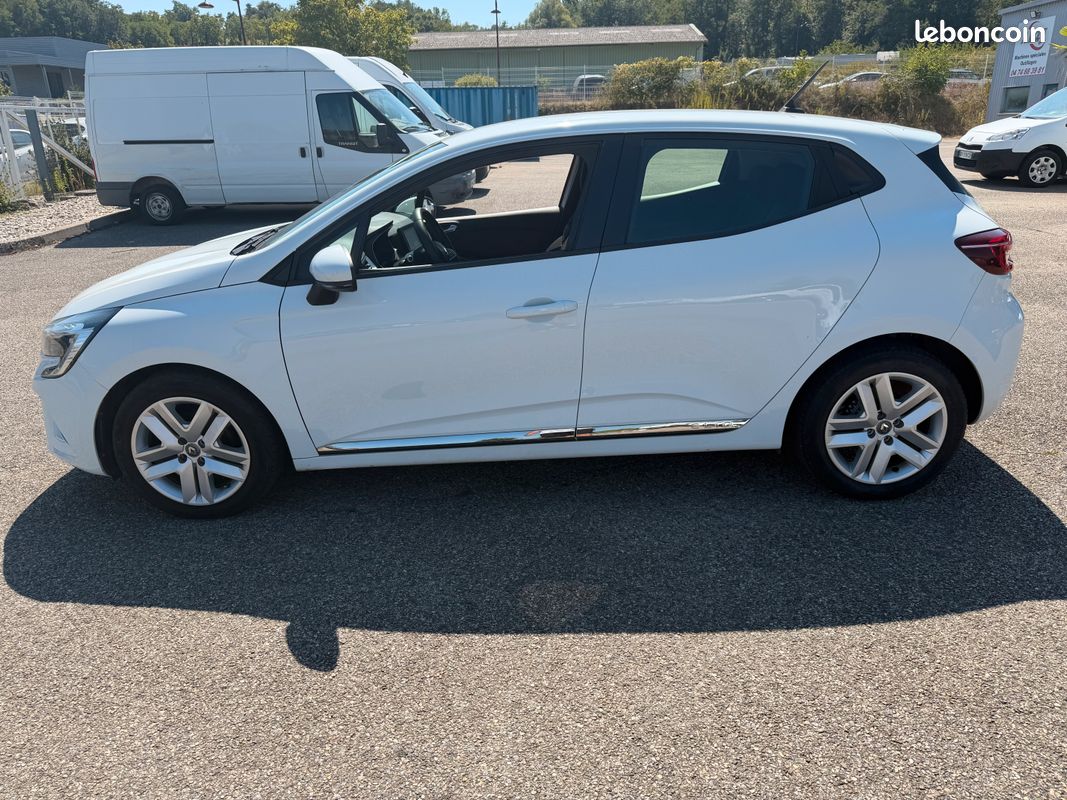 Renault clio 5 1.0 sce 65 cv modèle 2021 très bon état général seulement 60 000 kms très faible consommation (image 4)