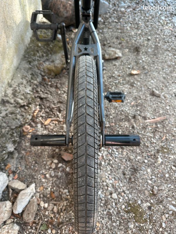 Vélo BMX (image 2)
