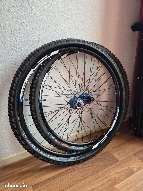 Roue Avant VéloX Mach1 Combo Noir - 27-5" - Miche Magnum - 32