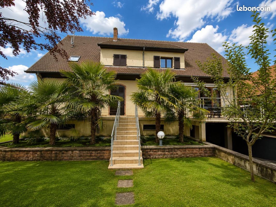 Maison 7 pièces 234 m² · à Wettolsheim · 234 m² · 940 000 €