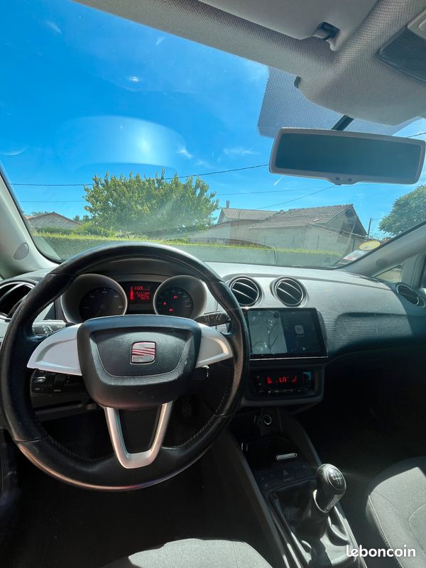 Seat Ibiza 1.6 TDI 90 ch (image 3)